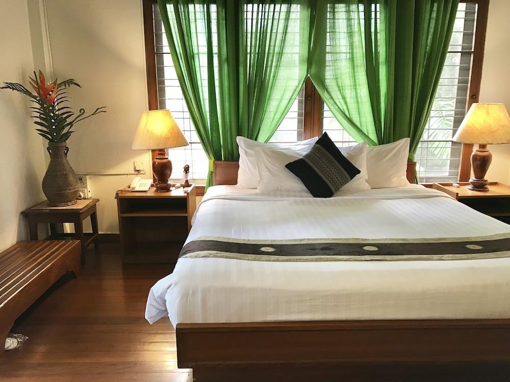 Classique Inn Yangon Exterior photo