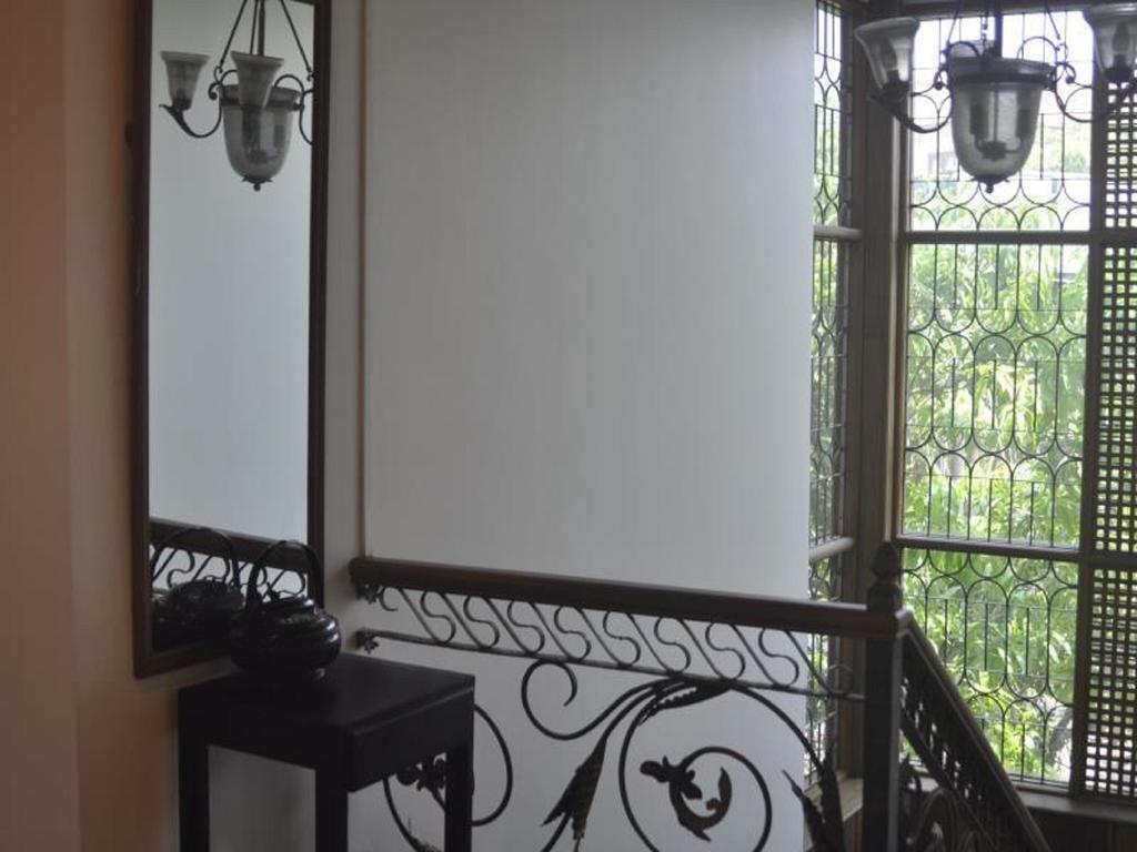 Classique Inn Yangon Exterior photo