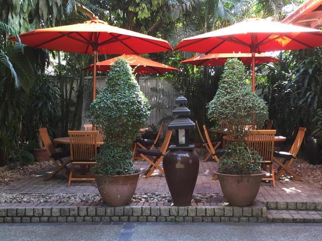 Classique Inn Yangon Exterior photo