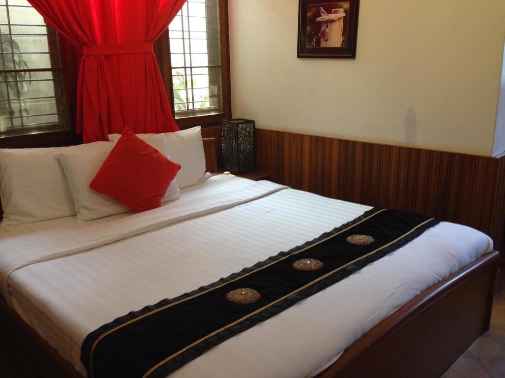 Classique Inn Yangon Exterior photo