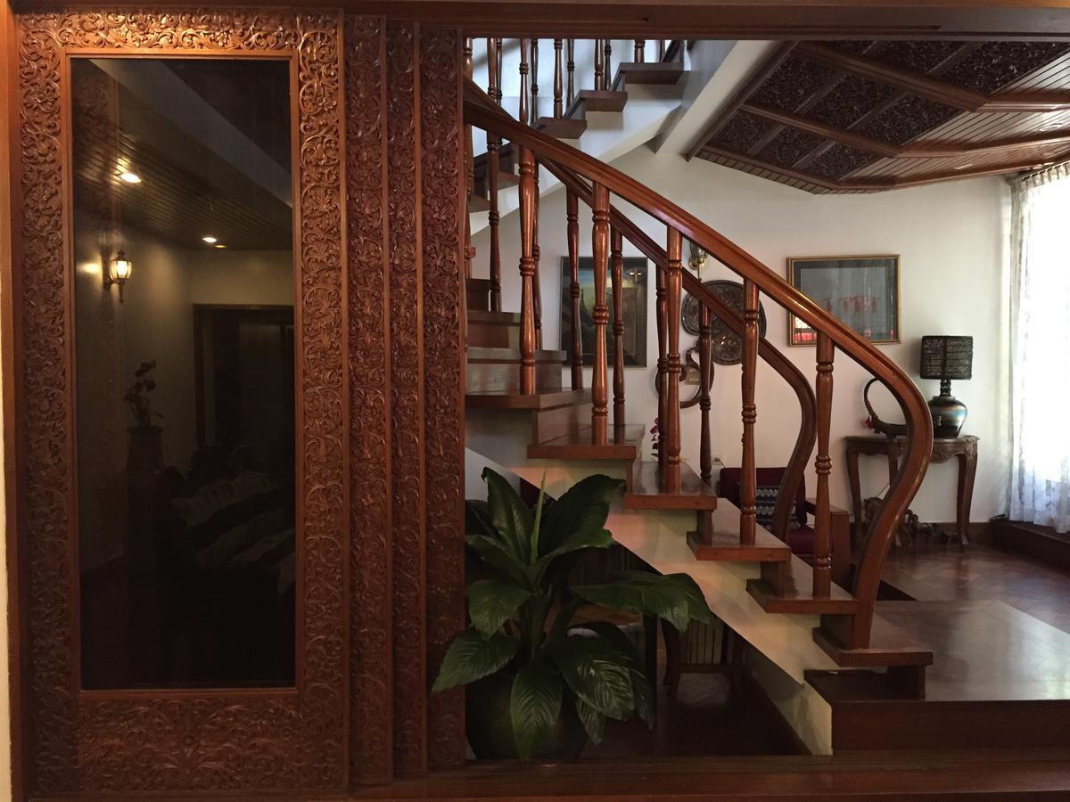 Classique Inn Yangon Exterior photo