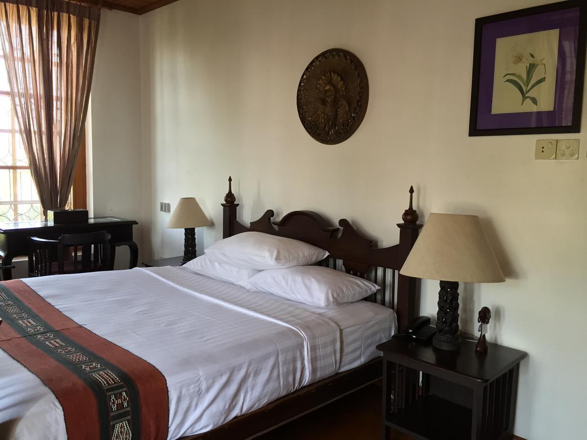 Classique Inn Yangon Exterior photo